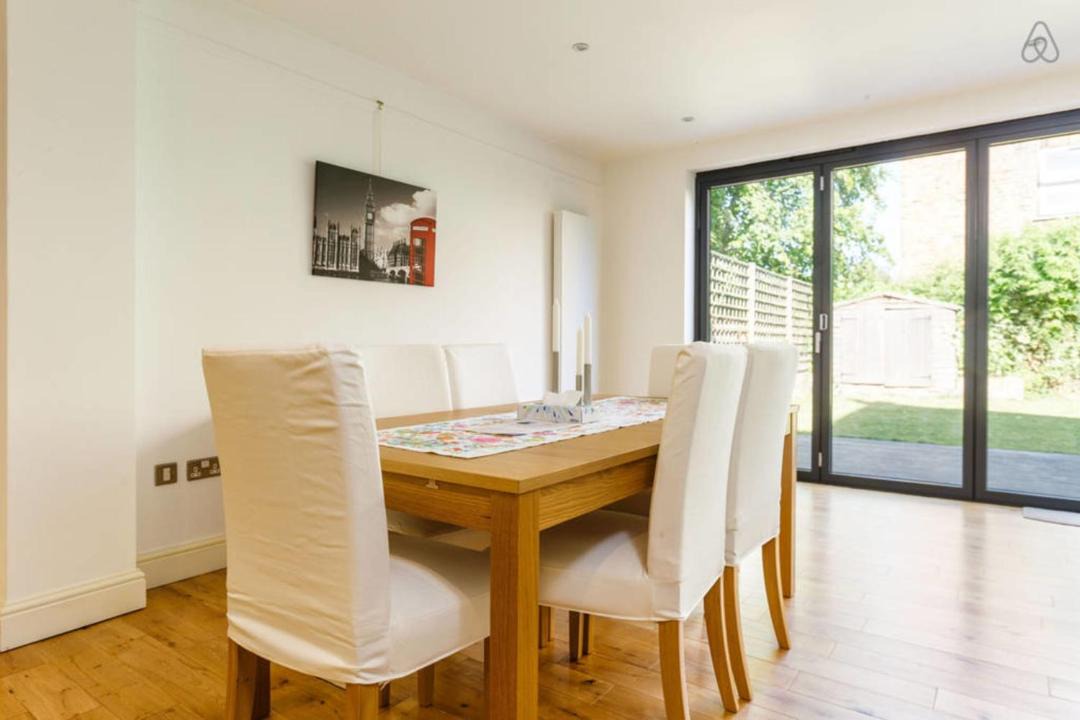 Photo of Livingroom in Kilburn