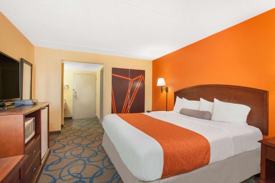 Photo of Others in Tallman