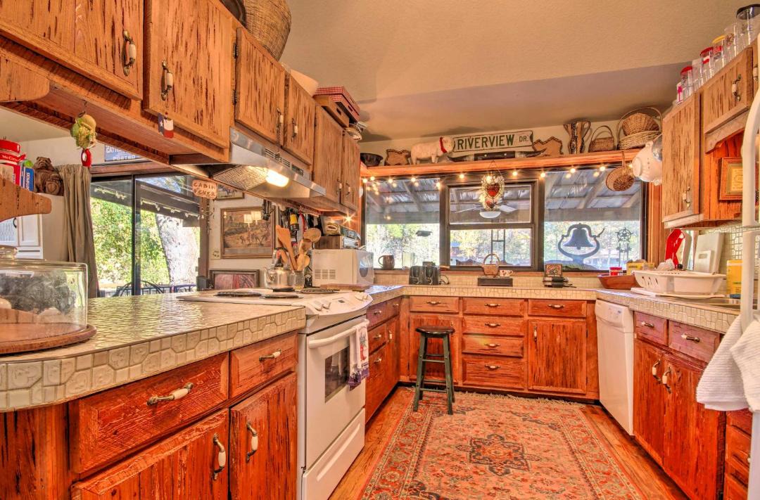 Photo of Others in Mammoth Spring