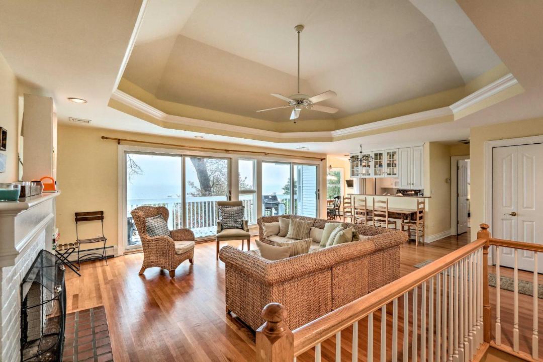 Photo of Livingroom in Atlantic Highlands