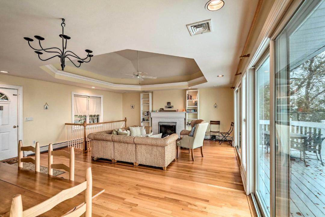 Photo of Livingroom in Atlantic Highlands