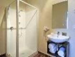 Photo of Bathroom in Otahuhu