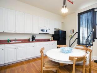 Photo of Others in Greenpoint