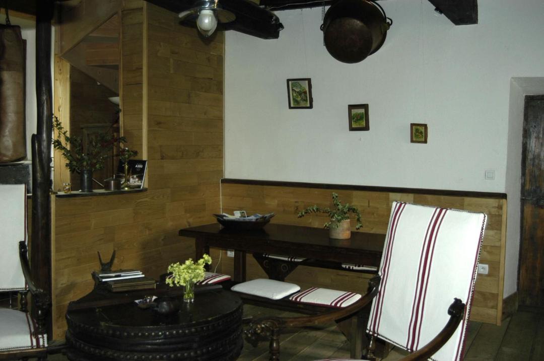 Photo of Others in Nistos