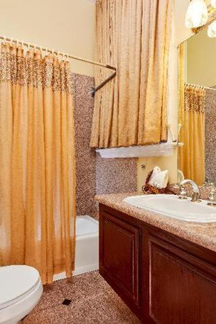 Photo of Bathroom in Lower Pacific Heights