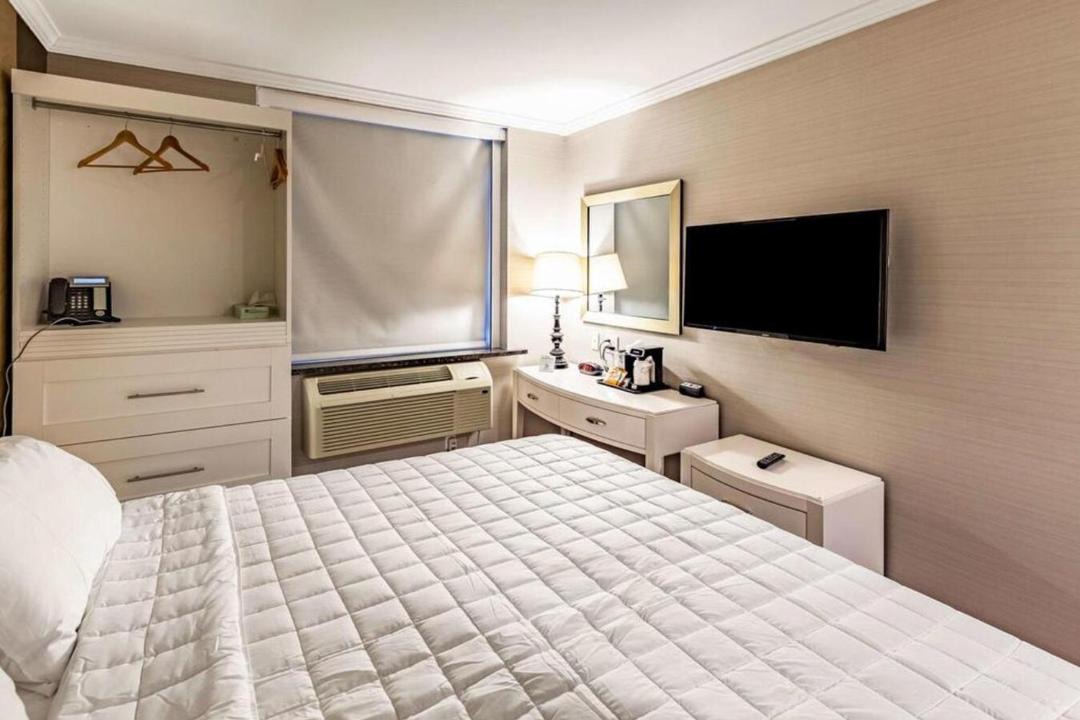 Photo of Others in Borough Park