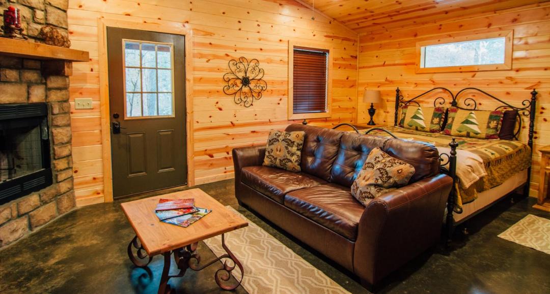 Photo of Livingroom in Hochatown
