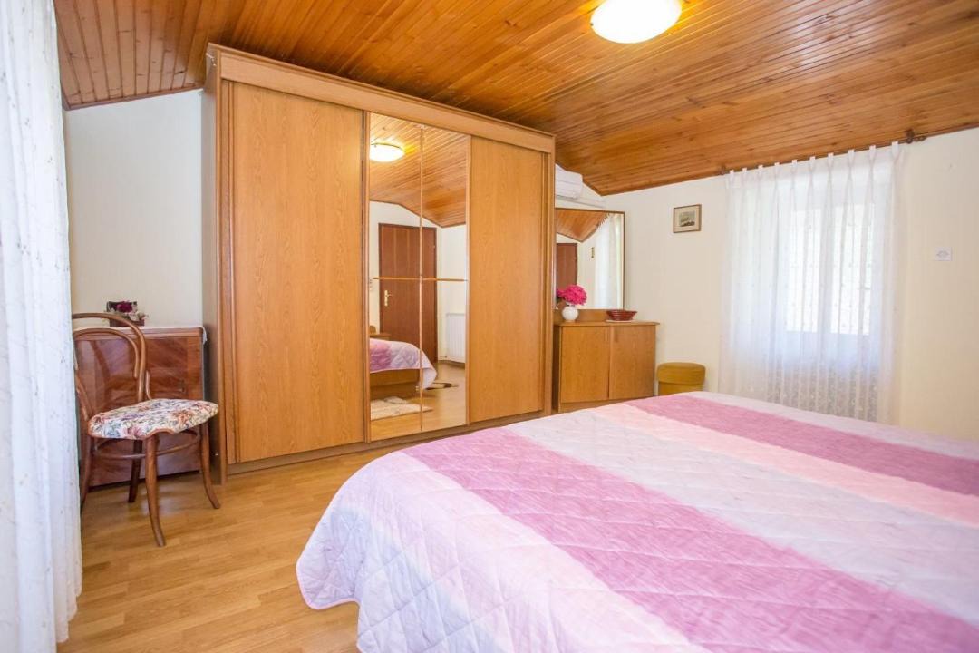Photo of Bedroom in Tar