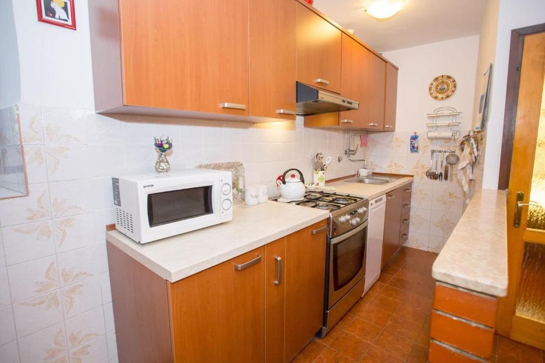 Photo of Kitchen in Tar