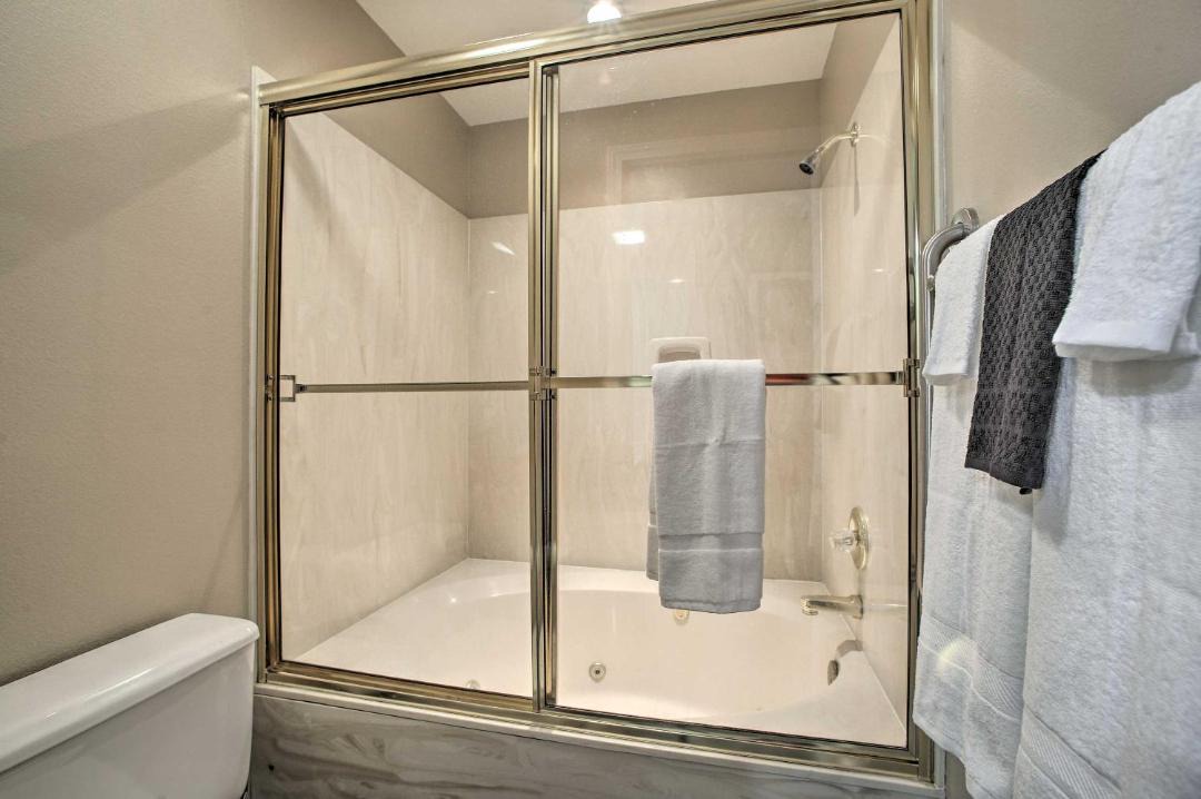 Photo of Bathroom in Table Rock