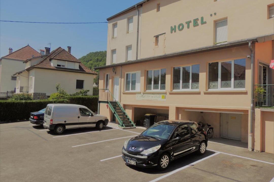 Photo of Others in Ornans