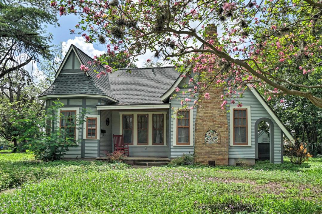 Photo of Others in Seguin