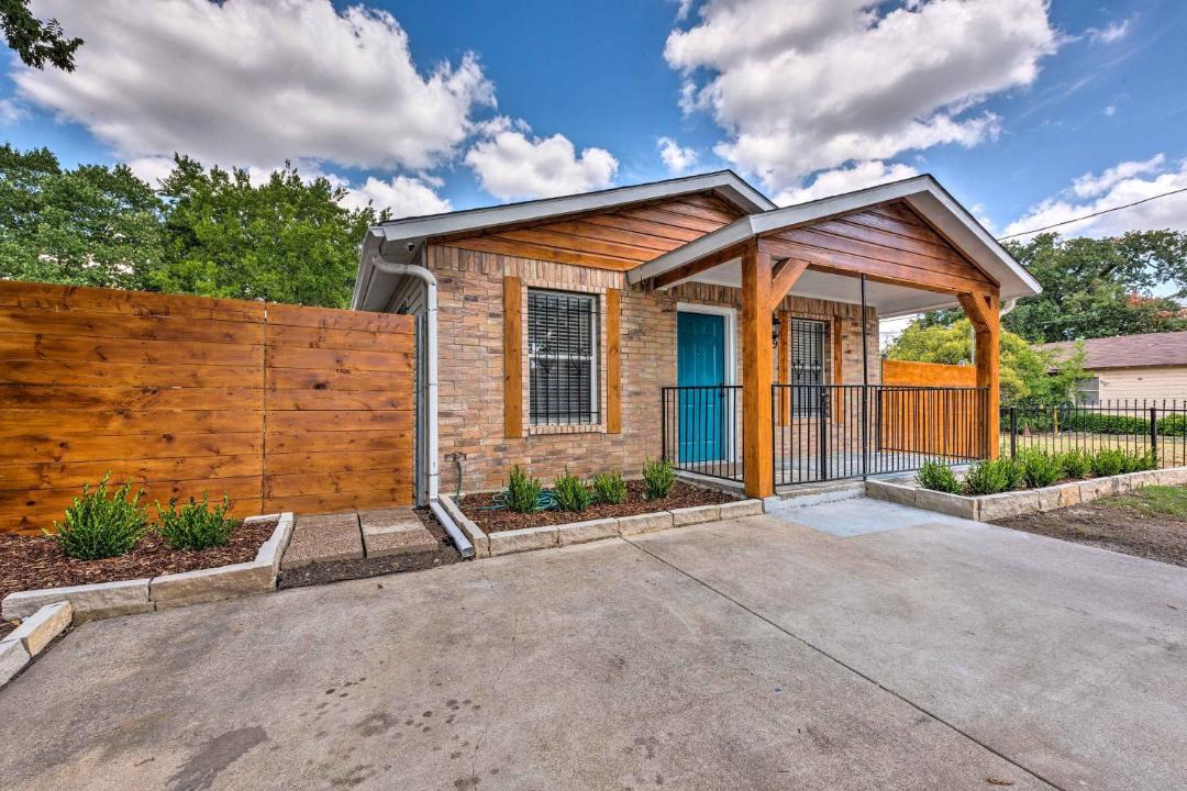Photo of Buildings in Old East Dallas