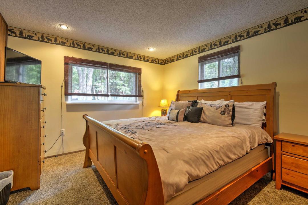 Photo of Bedroom in Lake Harmony Estates