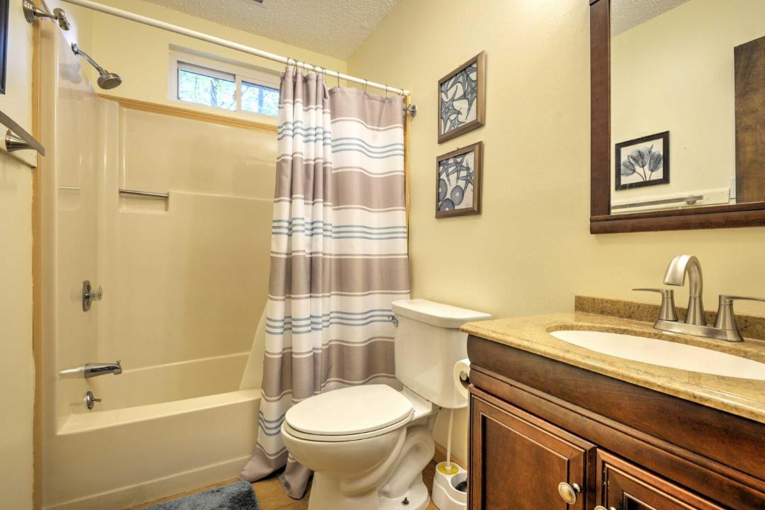 Photo of Bathroom in Lake Harmony Estates