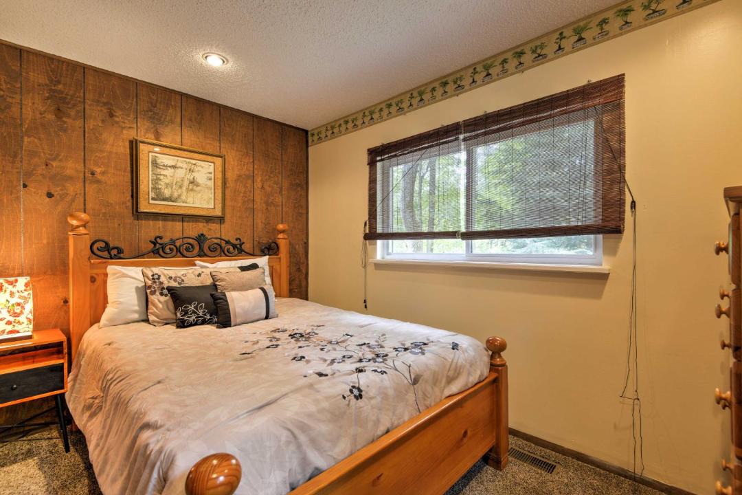 Photo of Bedroom in Lake Harmony Estates