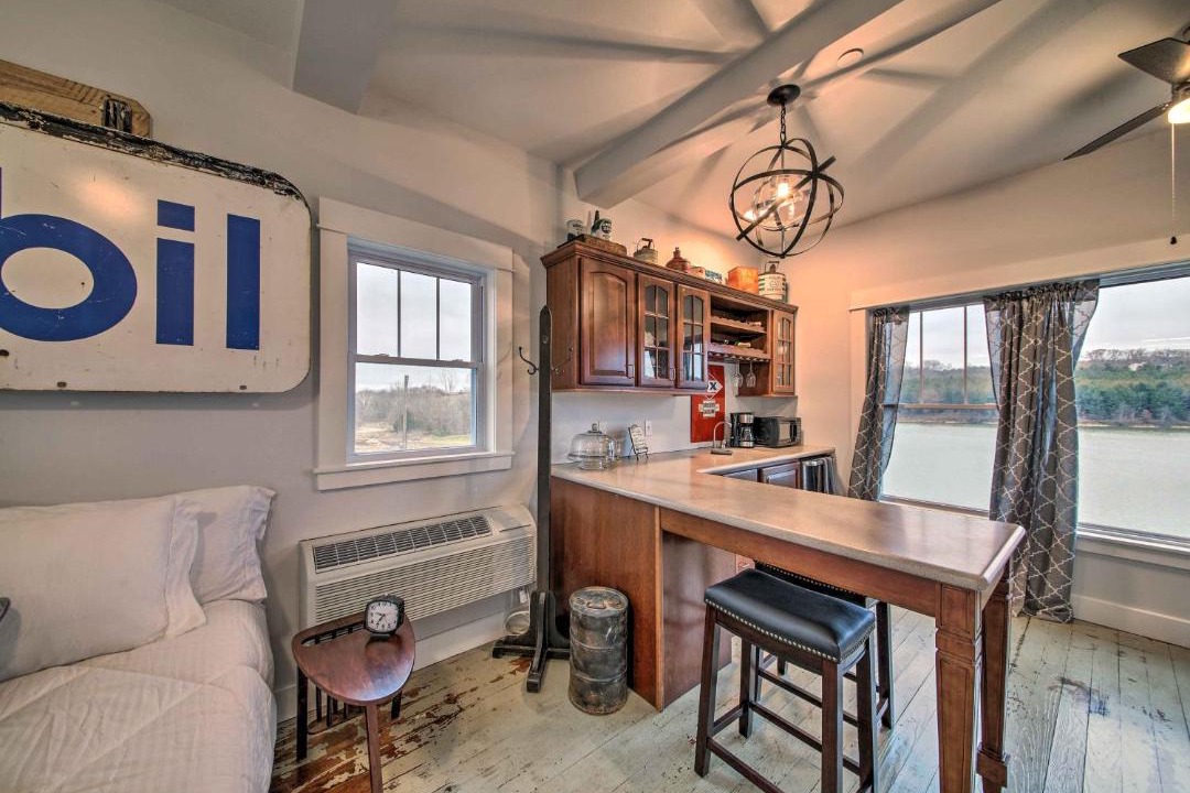 Photo of Others in New Haven