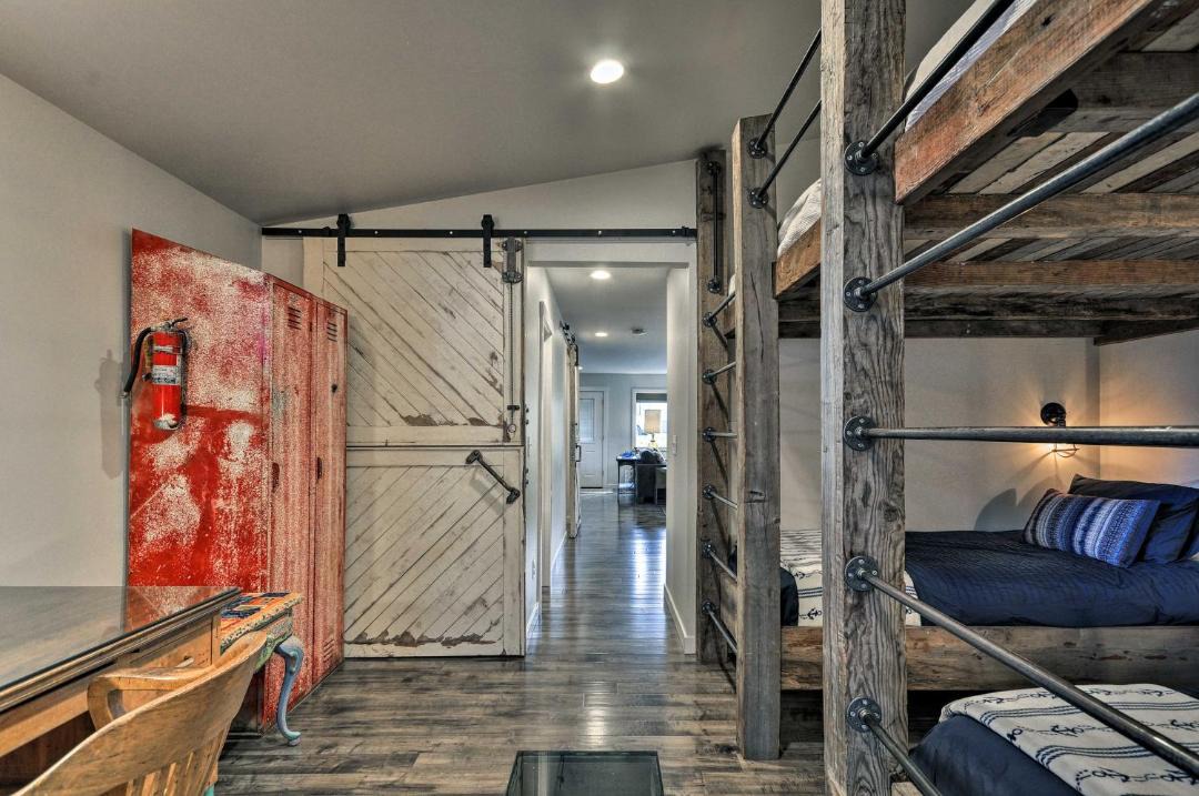 Photo of Others in Astoria