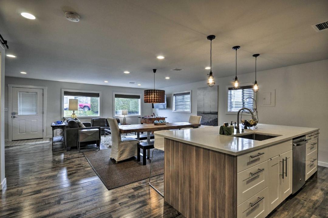 Photo of Others in Astoria