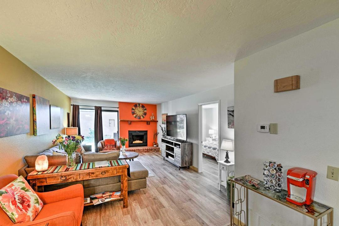 Photo of Livingroom in Oak Creek