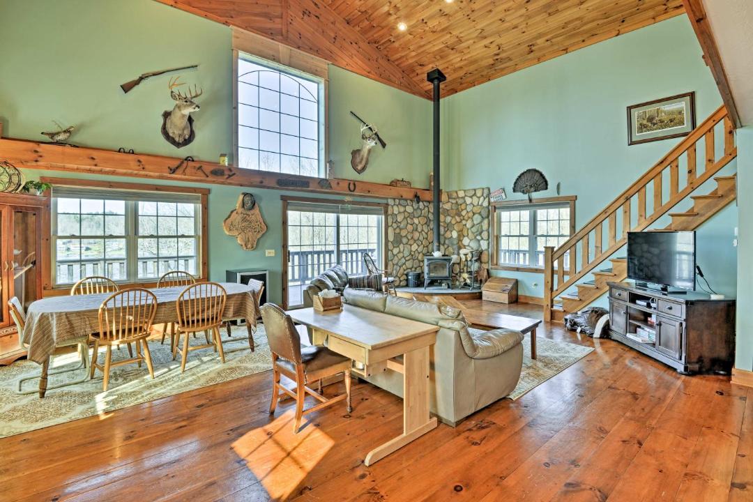 Photo of Livingroom in Wolcott