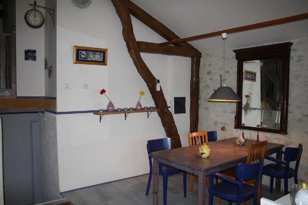 Photo of Kitchen in Castelnau-Montratier-Sainte-Alauzie