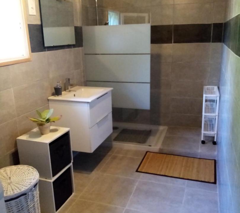 Photo of Others in Sablet