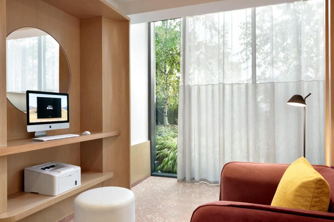 Photo of Others in Williamsburg