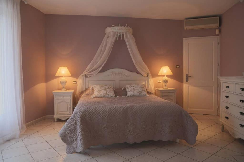 Photo of Bedroom in Connaux