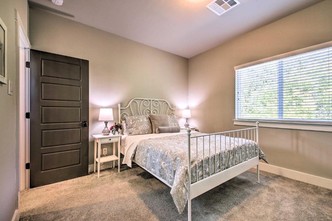 Photo of Bedroom in Mahncke Park