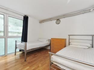 Photo of Others in Bunhill