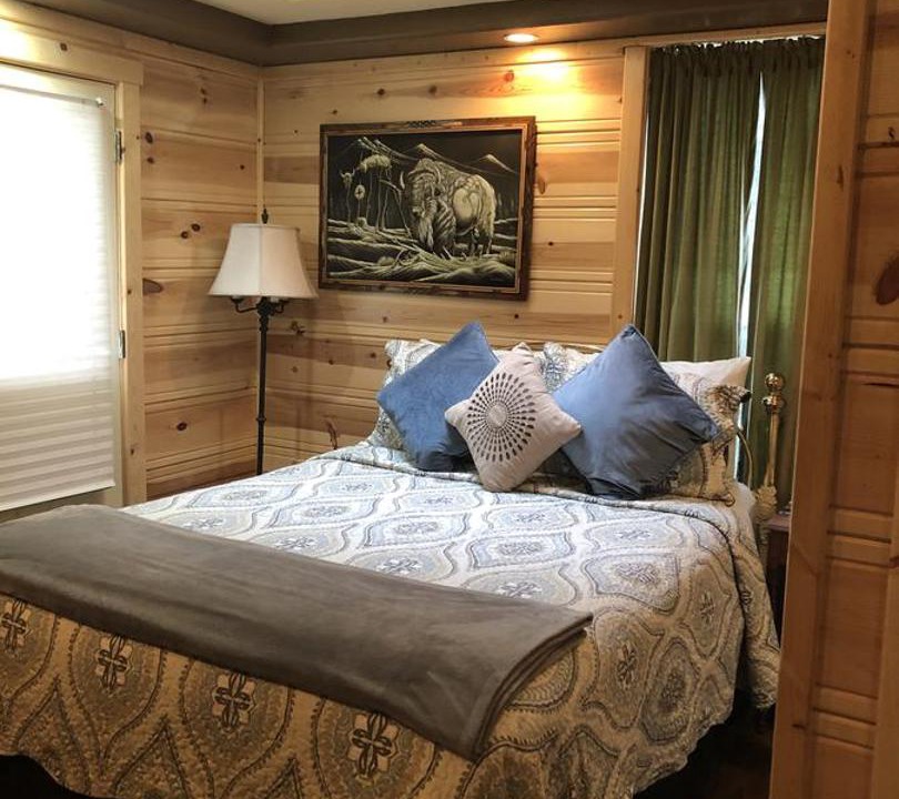 Photo of Bedroom in Groveland