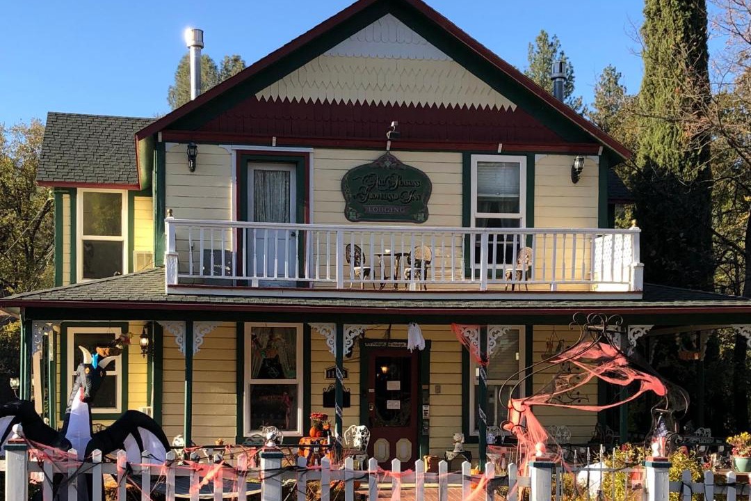 Photo of Buildings in Groveland