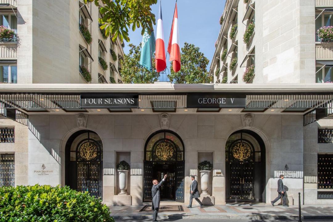 Photo of Others in Champs-Elysees