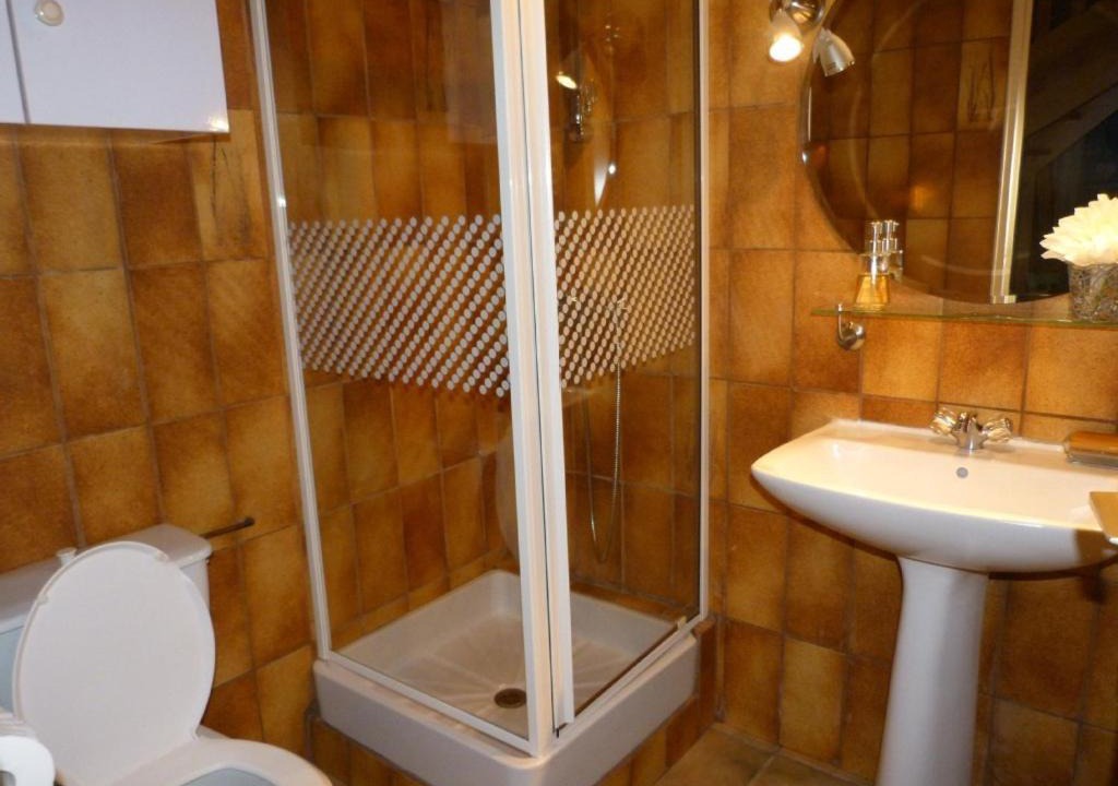 Photo of Bathroom in Saint-Thois