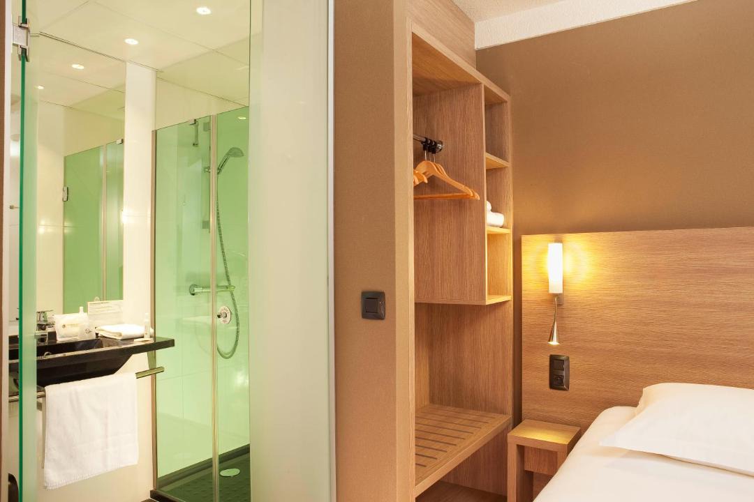 Photo of Others in La Madeleine