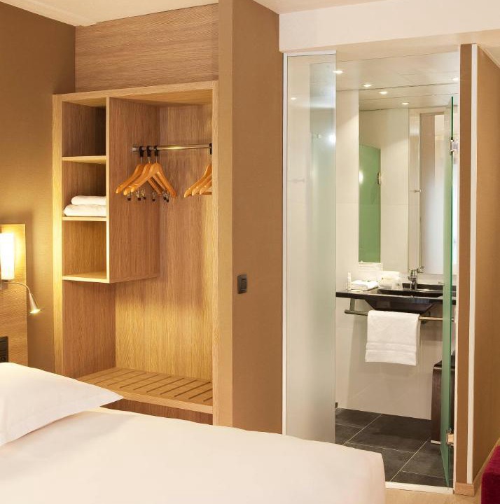 Photo of Others in La Madeleine