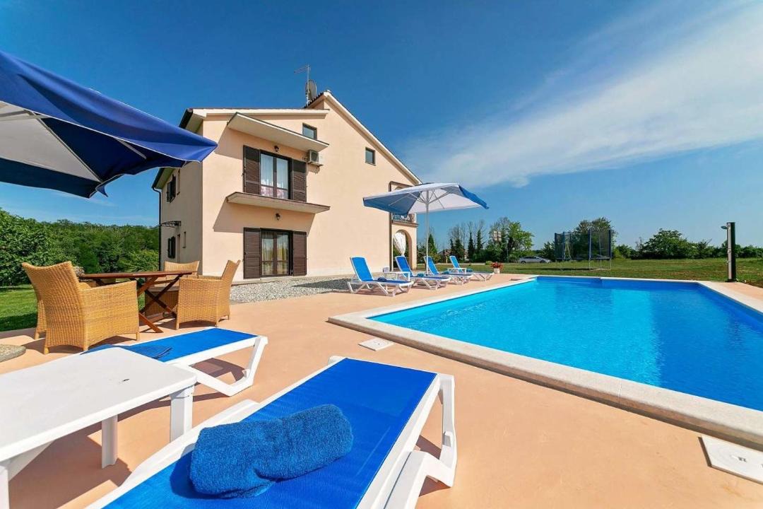 Photo of Outdoor in Skropeti