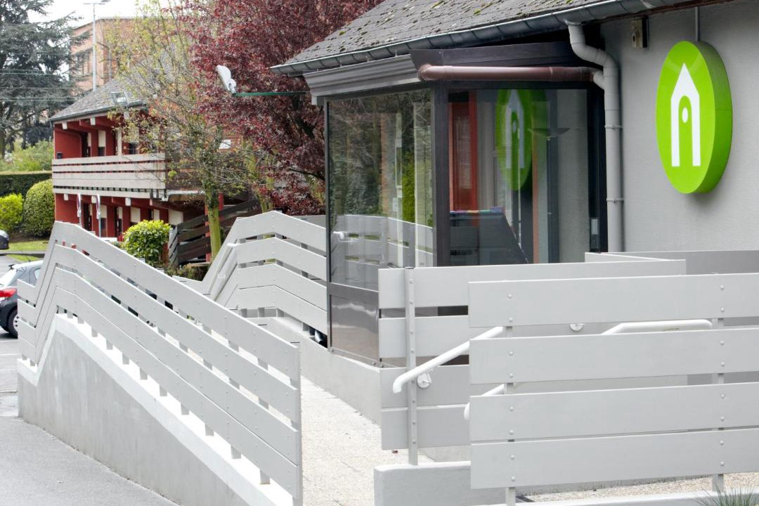 Photo of Others in Faubourg de Bethune