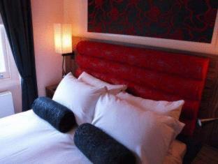 Photo of Others in West Kensington