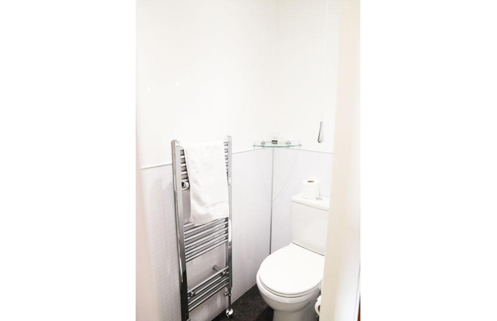Photo of Bathroom in Teignmouth