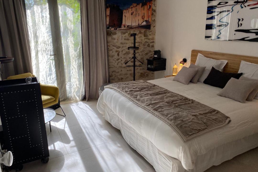 Photo of Bedroom in Le Plessis-Robinson