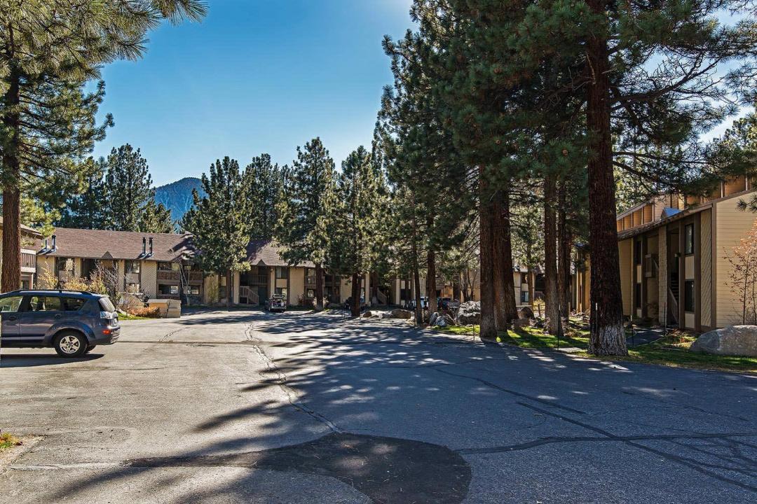 Photo of Buildings in Mammoth Lakes