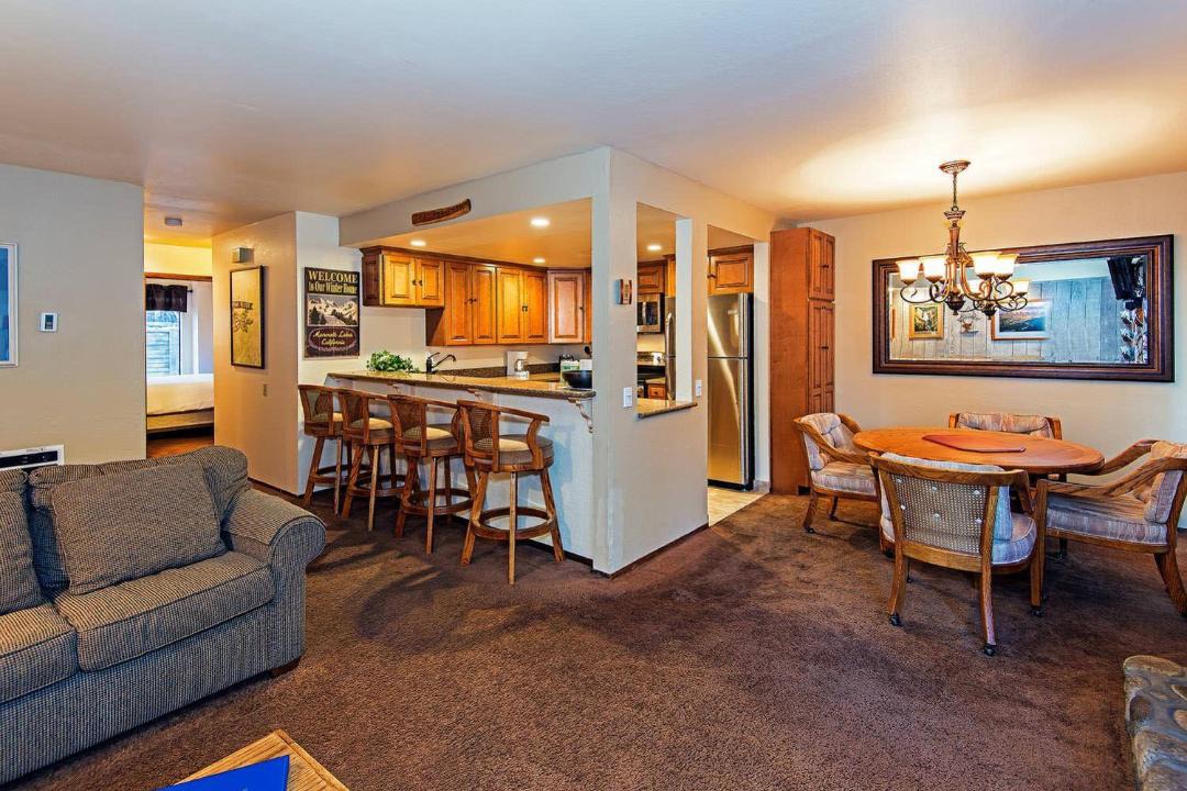 Photo of Livingroom in Mammoth Lakes