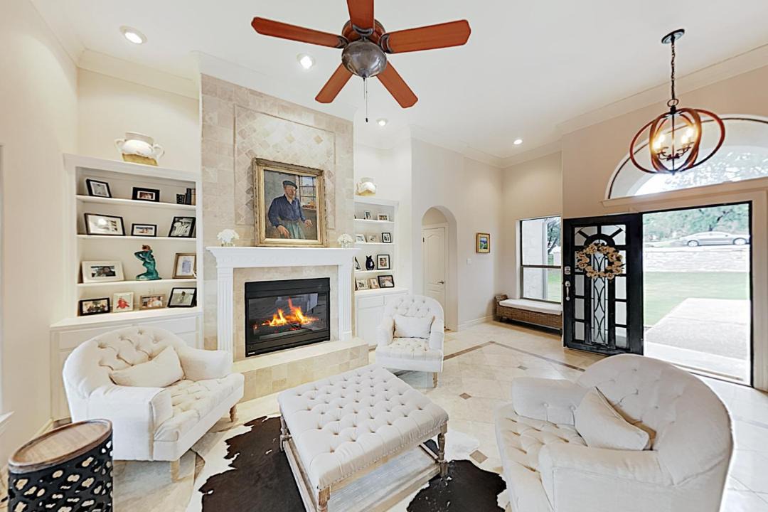 Photo of Livingroom in Briarcliff