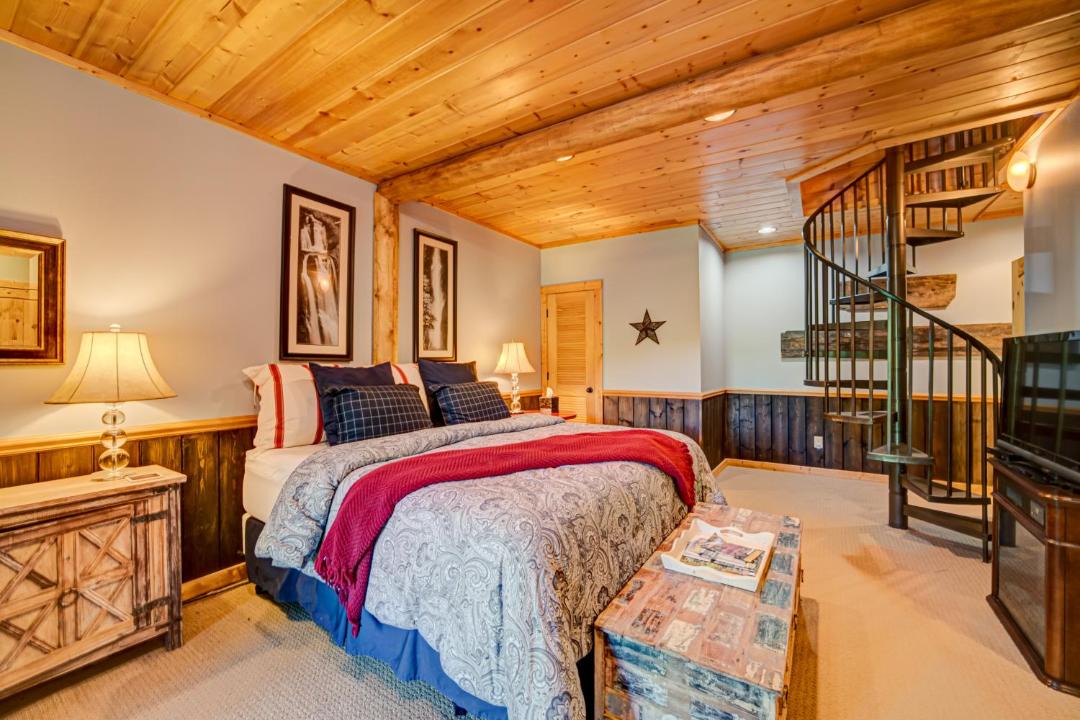 Photo of Bedroom in Blue Ridge