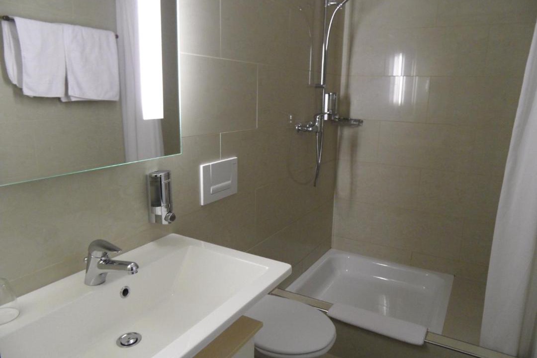 Photo of Bathroom in Rohr