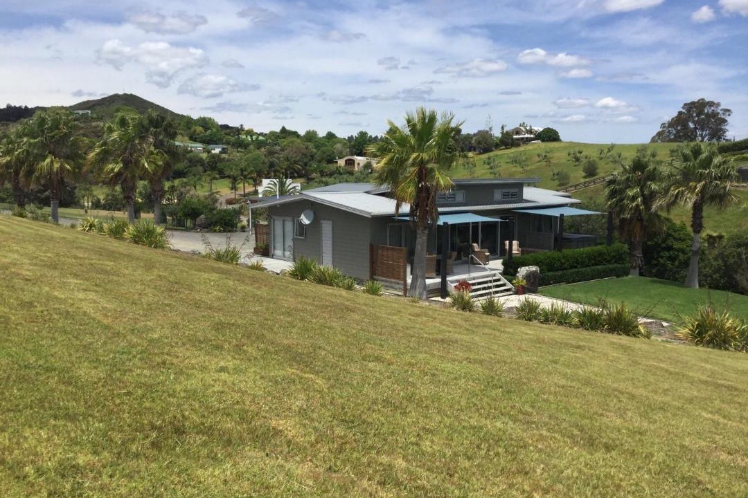 Photo of Others in Russell