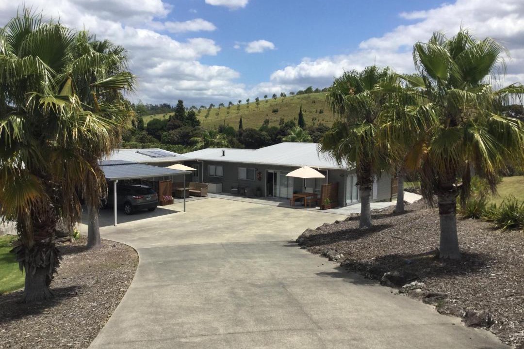 Photo of Others in Russell