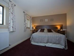 Photo of Bedroom in Street